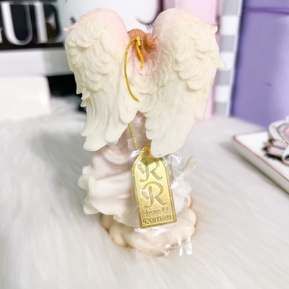 Angel - Picture 3 of 4